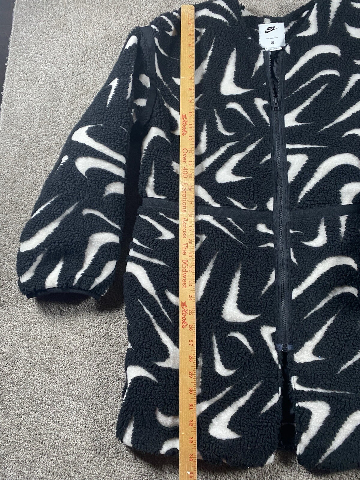 SACAI X NIKE Nuova giacca Nike donna Swoosh vestibilità ampia pile alto media nero bianco FV8025 010