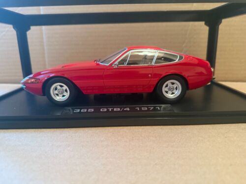 Ferrari 365 GTB/4 Daytona Coupe Series 2 1971 red 1:18 KK-Scale - Picture 5 of 6