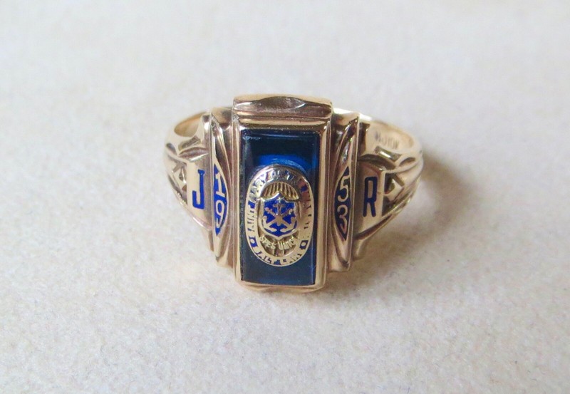 10k Yellow Gold St Mary Wasatch School Class Ring Sapphire "JR" 4.39 Grams "JR"