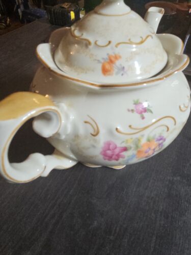 Ceica 1940s Bavaria Schumann China Teapot Floral With Gold Trim - Picture 5 of 16