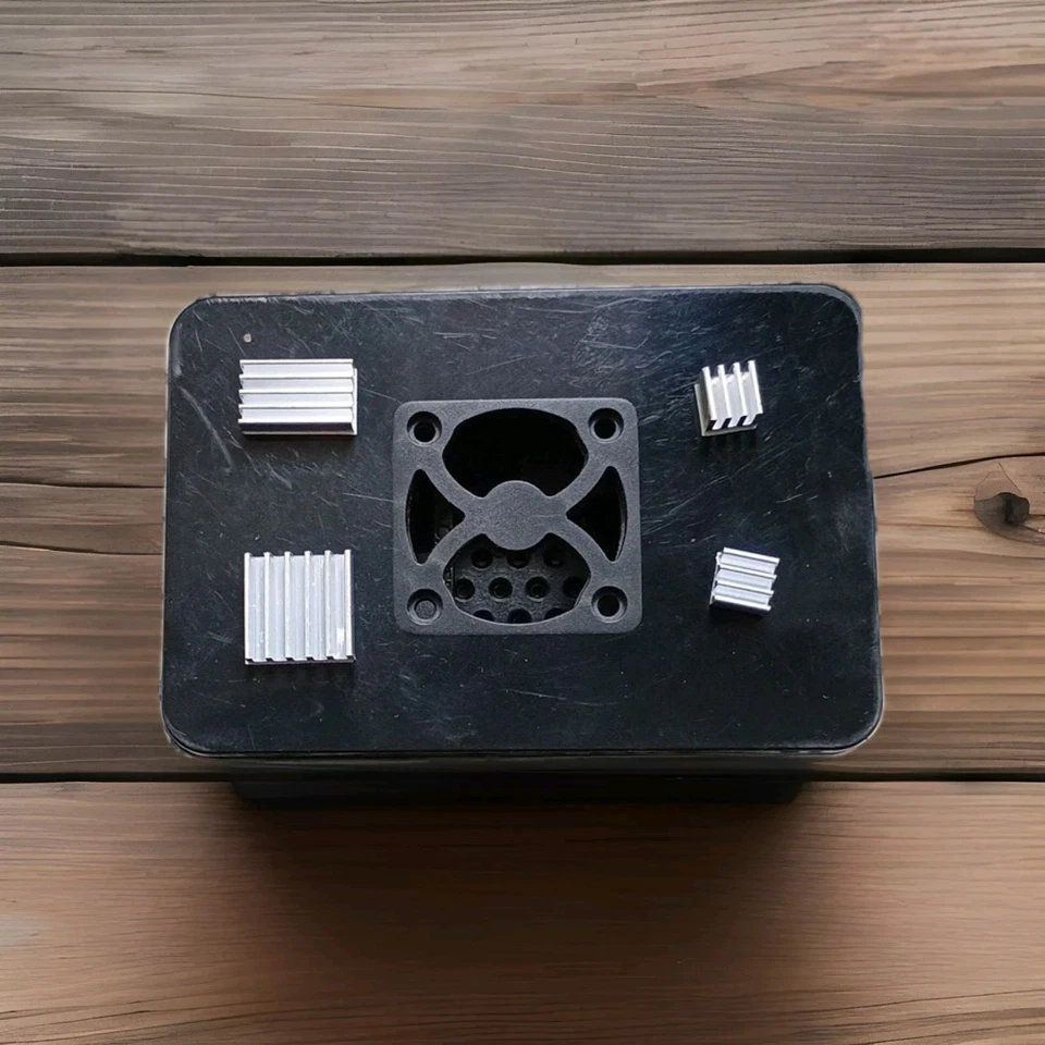 Custodia per Raspberry Pi 4 Modello B - Immagine 3 di 4