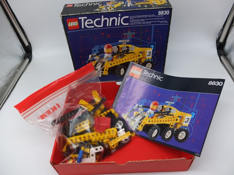 Lego Technic 8830 Take a Look!!!