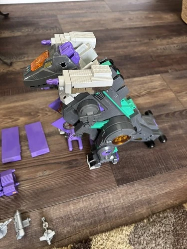 Vintage 1986 Hasbro G1 Transformers "Trypticon" Figure