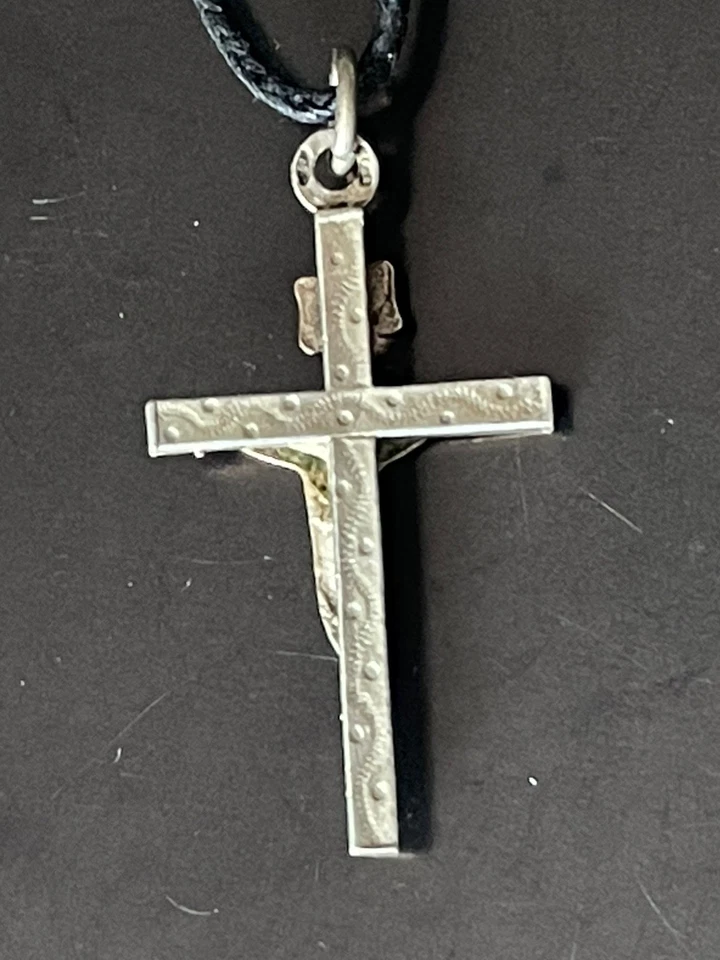 Colgante Cruz INRI Crucifijo Jesús Plata de Ley 925 Foto 3 de 4