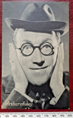 Arthur Askey late 1930s/40s Promotional Card