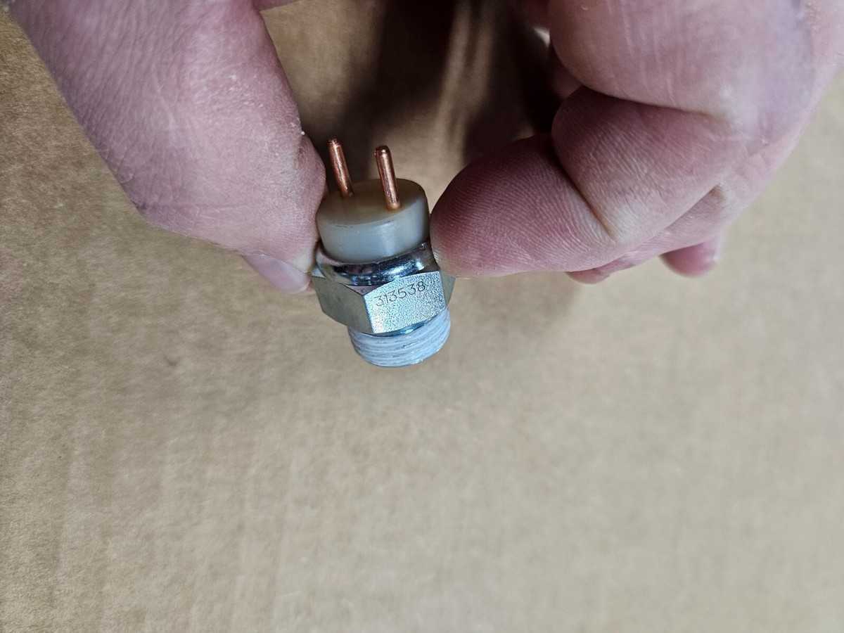 New Tremec 313538 Backup Switch - Spicer Transmission | eBay