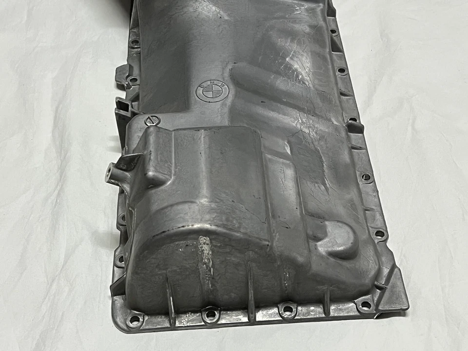 OEM NUEVO BMW SERIE 5 E39 520i 523i 528i M52 cárter de aceite del motor 1740917 alpina Foto 4 de 4