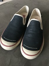simple retire shoes