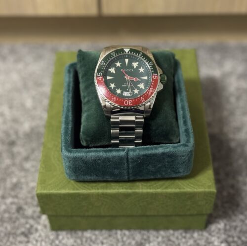 Gucci Watch Silver Bracelet Green And Red Dial In Box
