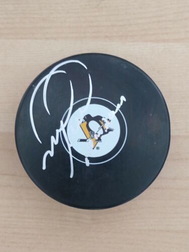 Mark Recchi Pittsburgh Penguins Autographed Puck w HOF 2017 inscription - Picture 1 of 1