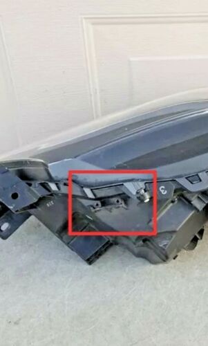 *NEW LEXUS GS350 GS450H GS200t PASSENGER HEADLIGHT TAB BRACKET 2013-15 INNER RH - Picture 3 of 3
