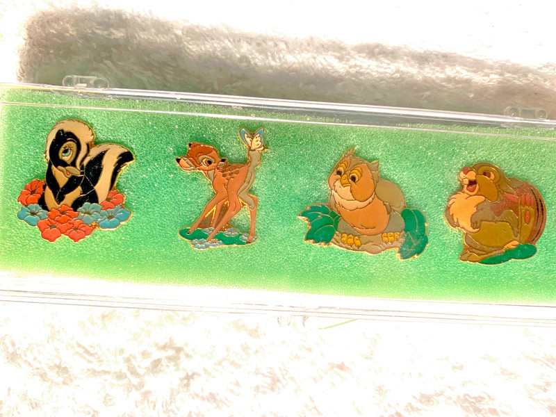 DISNEY PINS (4): BAMBI, FLOWER, THUMPER AND OWL IN PLASTIC CASE - MINT