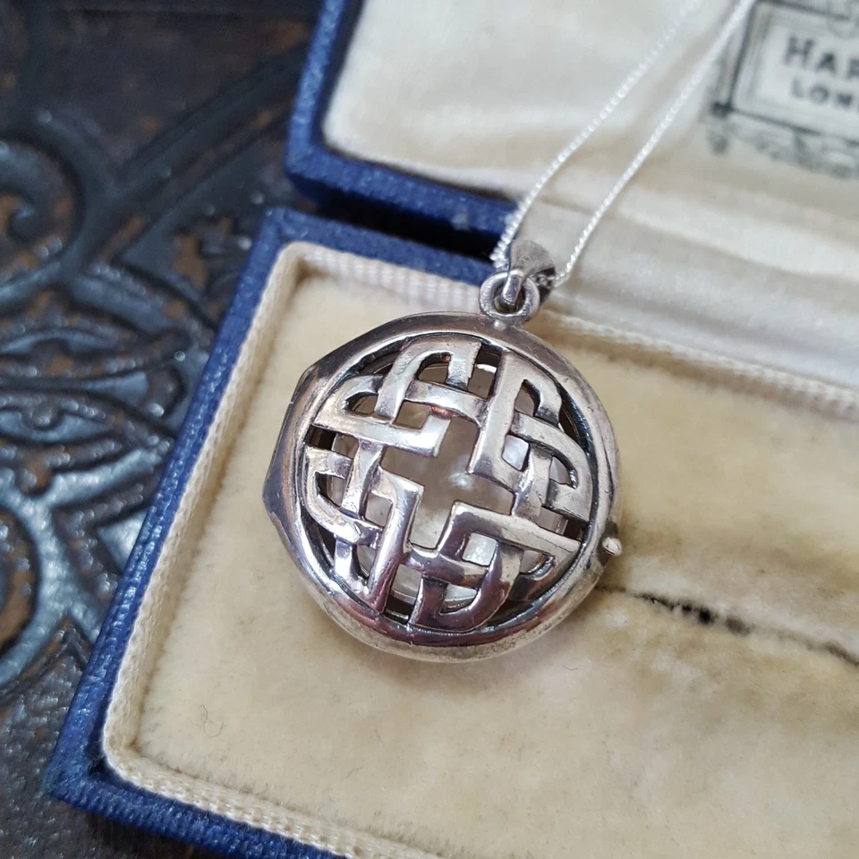 Collar vintage de plata de ley 925, medallón celta vintage, cadena de plata de 18"  Foto 4 de 4