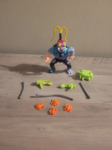 Vintage PLAYMATES TMNT Teenage Mutant Ninja Turles Scumbug Figure Complete