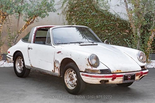 1968 Porsche 911 Targa Image 1 of 2