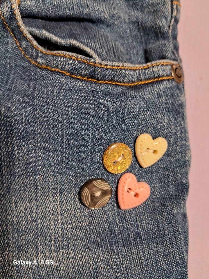 Pantalones de mezclilla bordados Garnet Hill para niños - talla 6 Foto 4 de 4