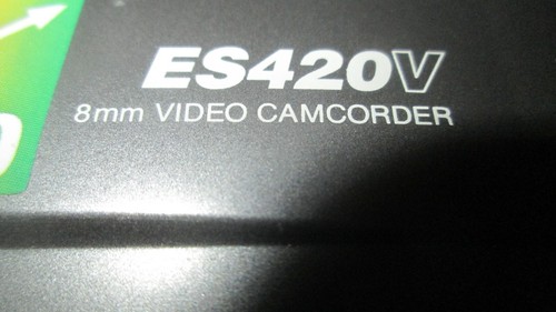 Canon-ES 420 V Hi8/8mm Video Camcorder - Picture 9 of 11
