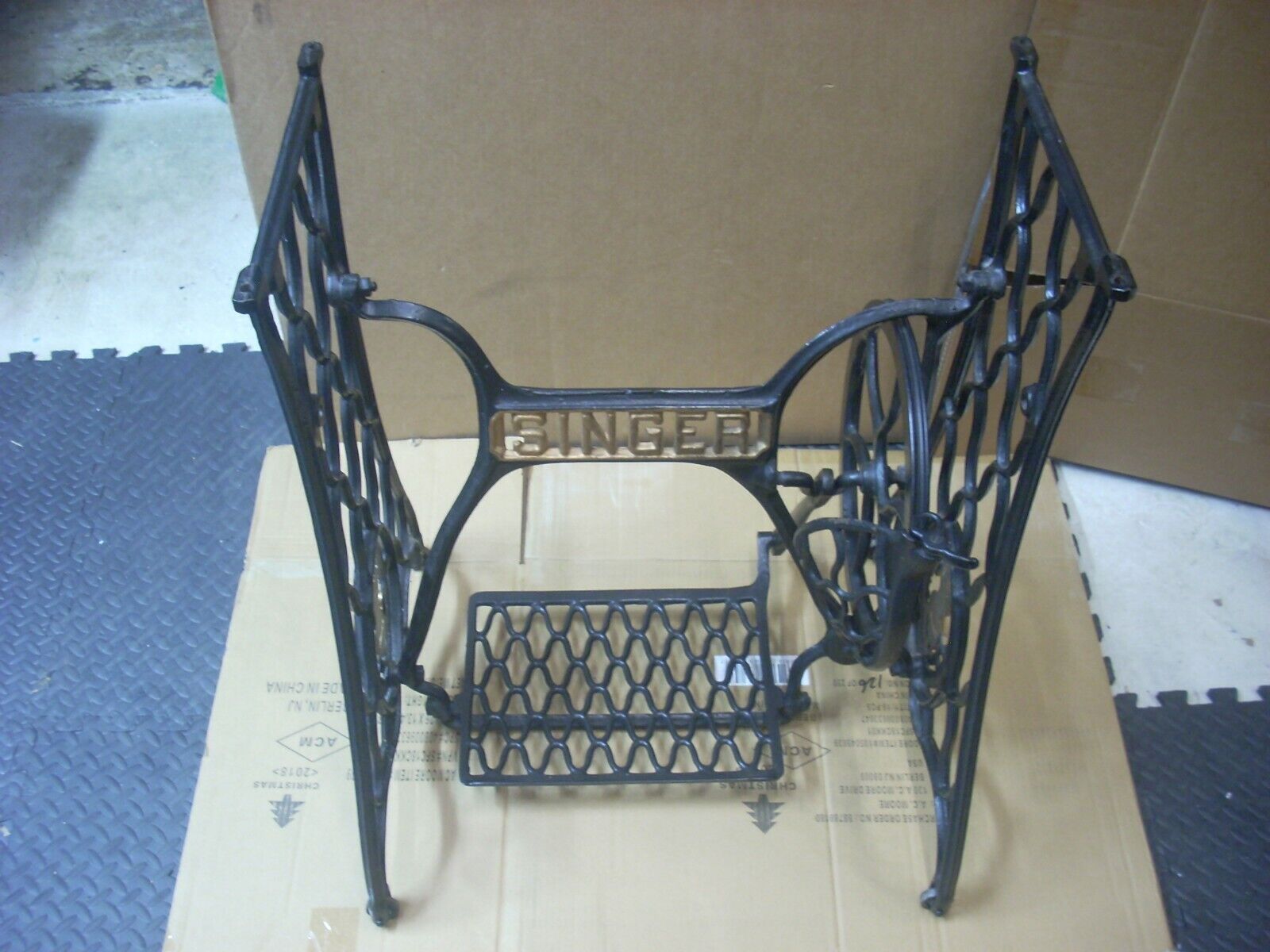  Antique Singer Treadle Sewing Machine Cast Iron Base w/ Wood Pitman Arm