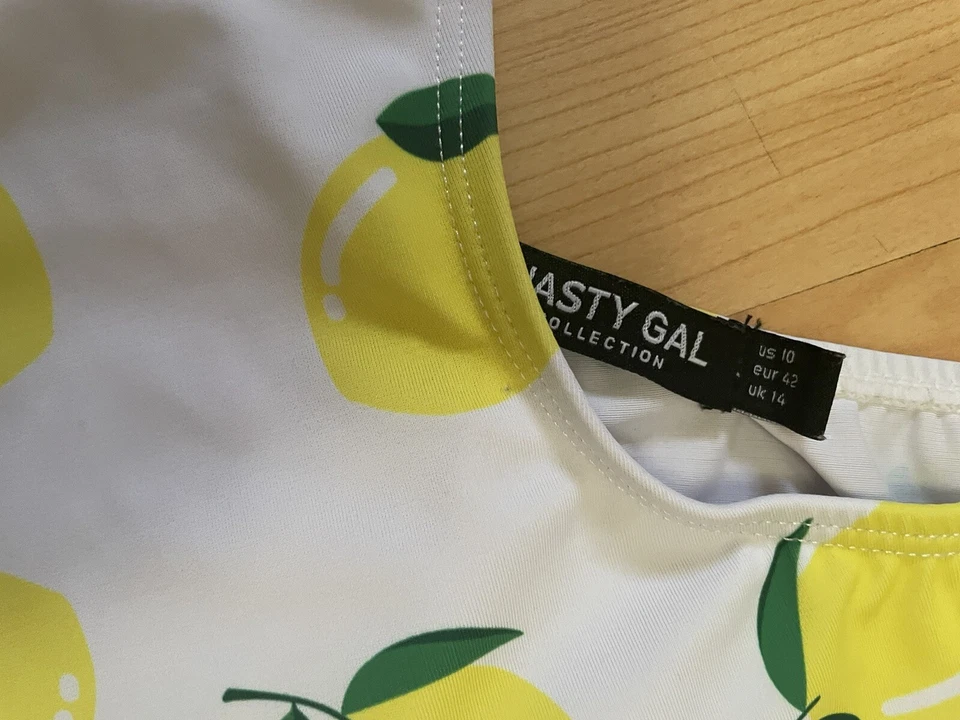 Traje de baño de una pieza NASTY GAL limones blancos talla 10 para mujer pierna alta J22 Foto 3 de 4
