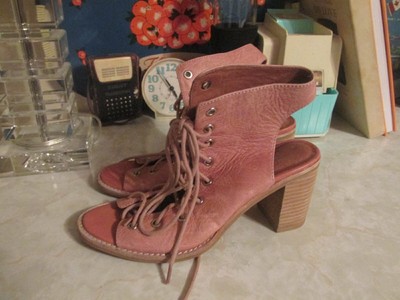 jeffrey campbell minimal lace up heel