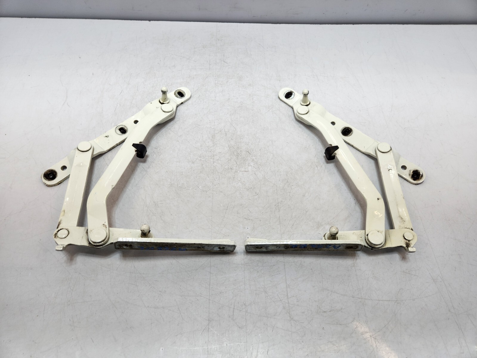 ✅ 03-08 OEM Maserati Quattroporte Rear Trunk Support Hinges Pair Set