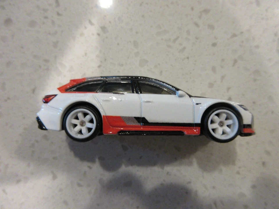 2025 Hot Wheels Car Culture 奥迪 RS 6 Fast Wagons 高级压铸 — 第 4/4 张图片