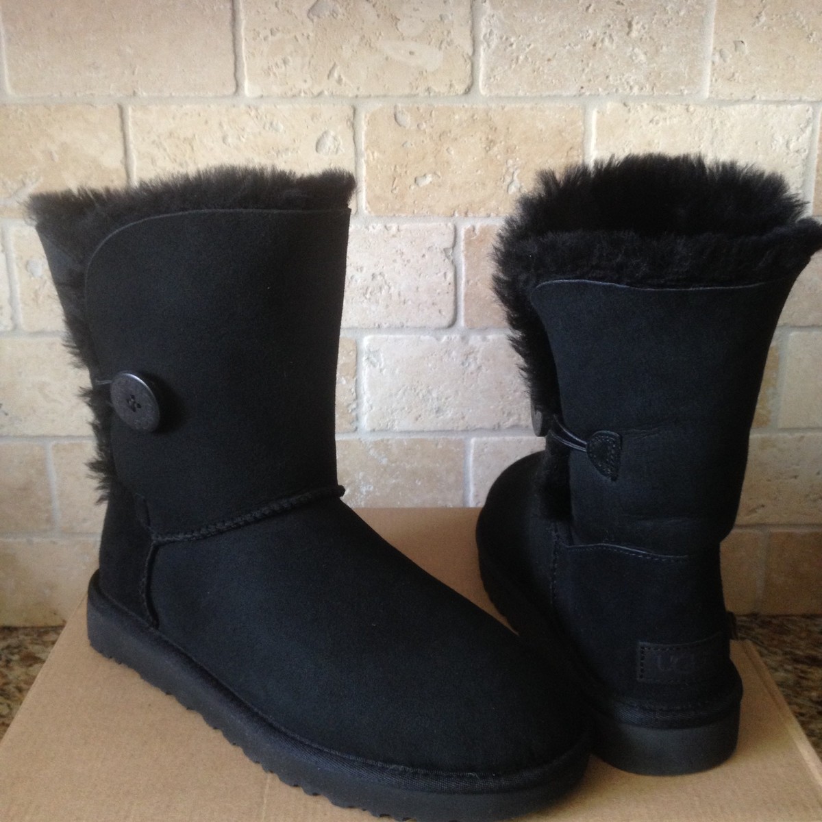 UGG Classic Short Bailey Button II Water-resistant Black Boots