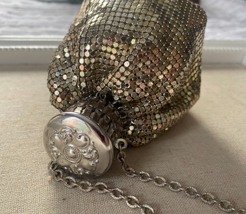 VINTAGE 1930's WHITING & DAVIS Silver Mesh Collapsible Pouch Evening Bag Purse - Picture 3 of 16
