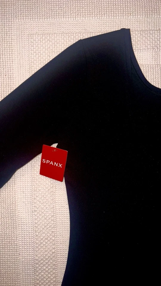 NEW Spanx Scoop Neck Long Sleeve Body Suit Sz M Classic Black 20329R Women’s - Image 4 of 4