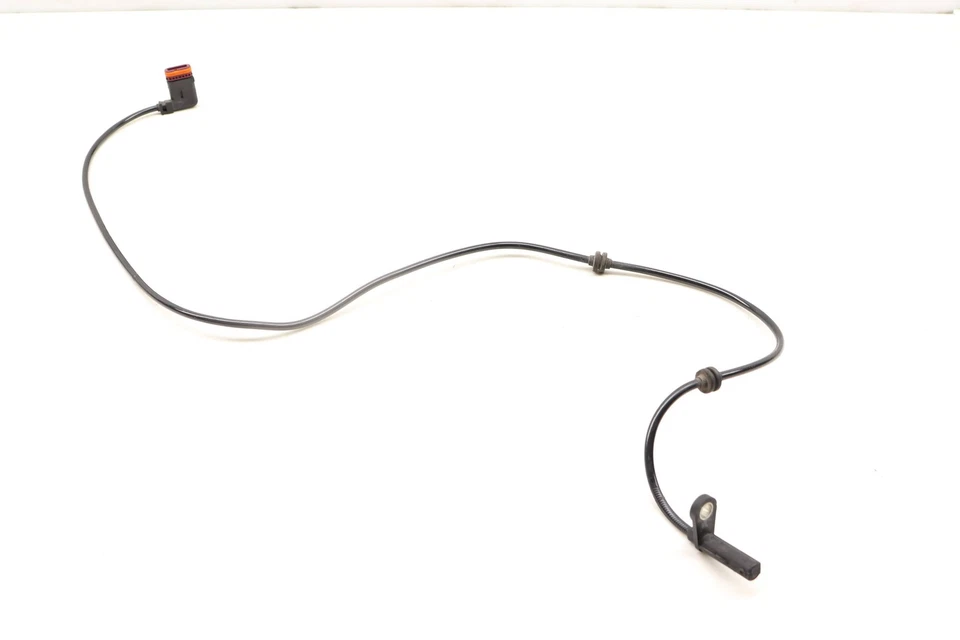 Mercedes-Benz C63 AMG 2008-2015 - RPM TRASERO/Sensor de velocidad 2045400317 Foto 2 de 4