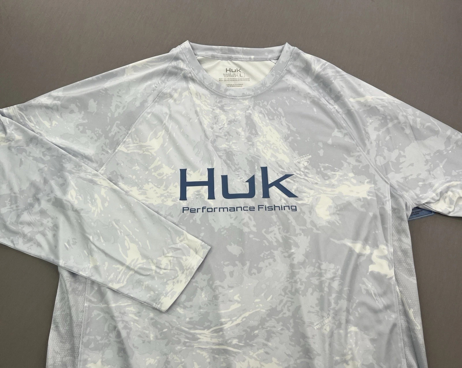 HUK Pursuit Mossy Oak Printed LS Crew Neck Performance Camo Fishing Shirt Sz L