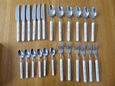 Viners SUMMER CHINTZ 24 piece cutlery set Vintage Retro. Plastic floral handles.