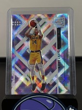 2019-20 Panini Status White Diamond #7 Danny Green /125