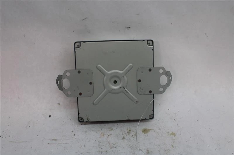 COMPUTADORA ECM ECU Subaru Legacy 2000 00 Auto 22611AD84D 1305623 Foto 3 de 4