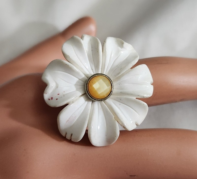 WHITNEY KELLY UNIQUE STERLING DAISY PORCELAIN FLOWER TOP RING S-8.5