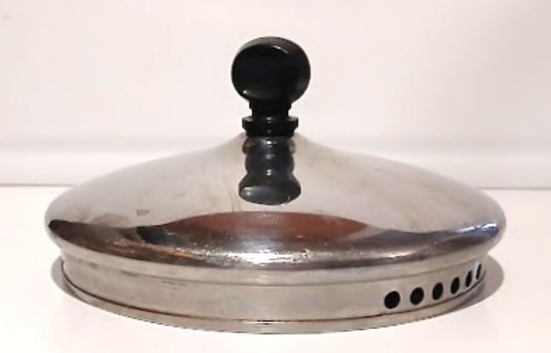 Used, Unbranded, 6-inch, Vented, Stainless Steel Lid for Saucepan or Pot