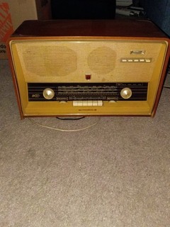 Vintage Radio Philips Norelco B5X98A Tube Radio AM/FM/SW – Made in Holland