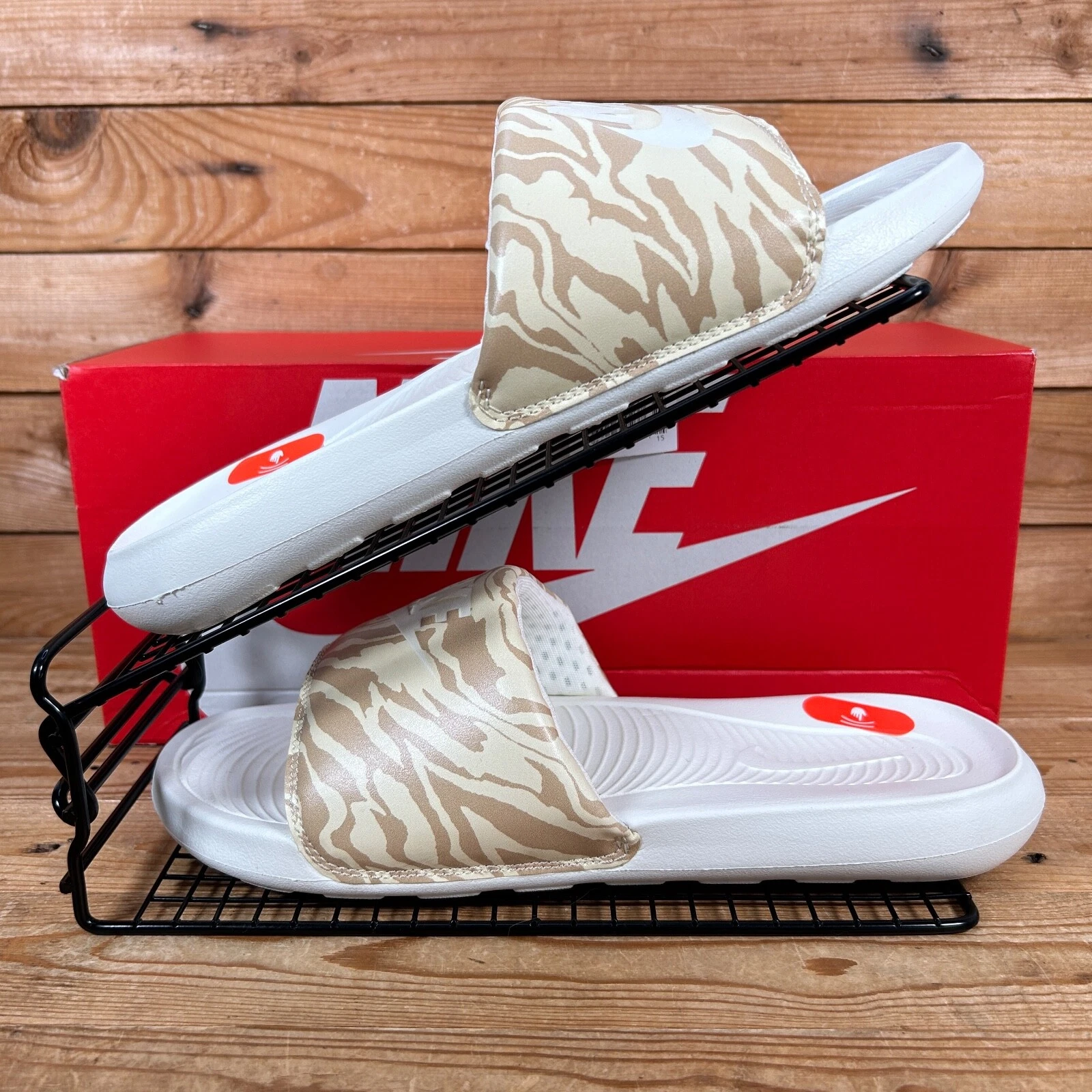 Sandali Nike donna UK 8 5 Victori One beige mimetici slip on slide estivi