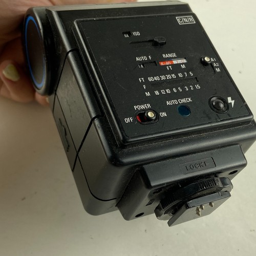 Vintage Vivitar 28D Auto-Dedicated Thyristor Electronic Flash Black for Camera - Picture 13 of 17