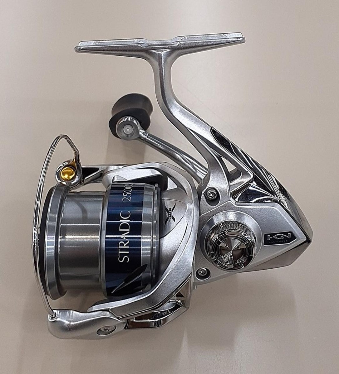 リール SHIMANO STRADIC 2500S 81WooDwNbNL._UF350,350_QL50_.jpg