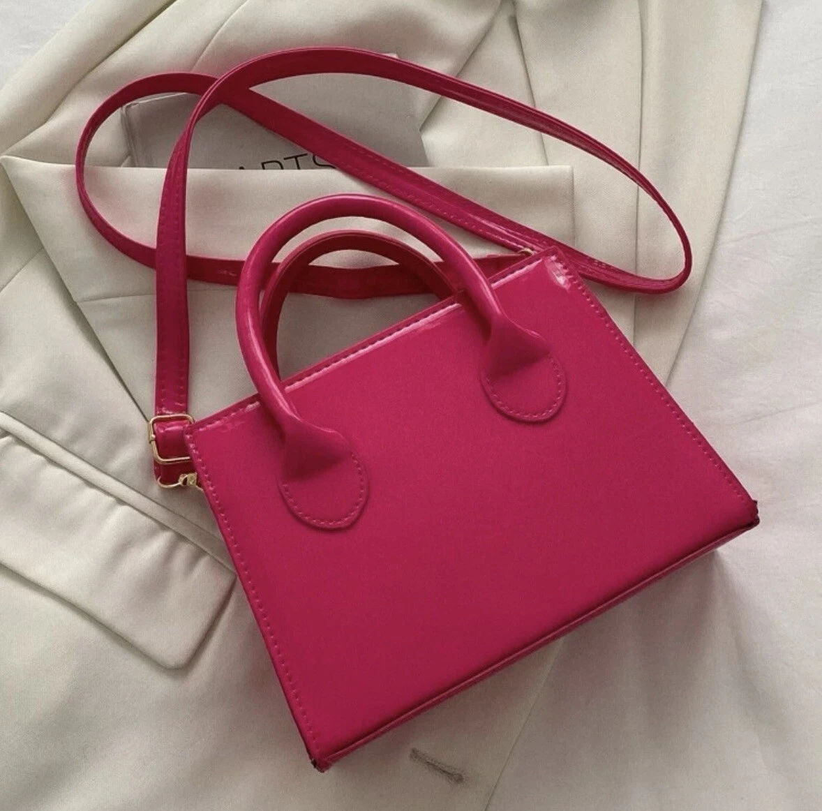 Carteras de mujer de moda. Mini neon Pink Square Bag eBay
