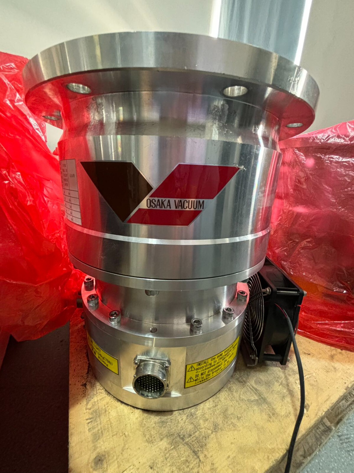 OSAKA TG1300MVAB Turbomolecular Pump 1300L/S for Semiconductors