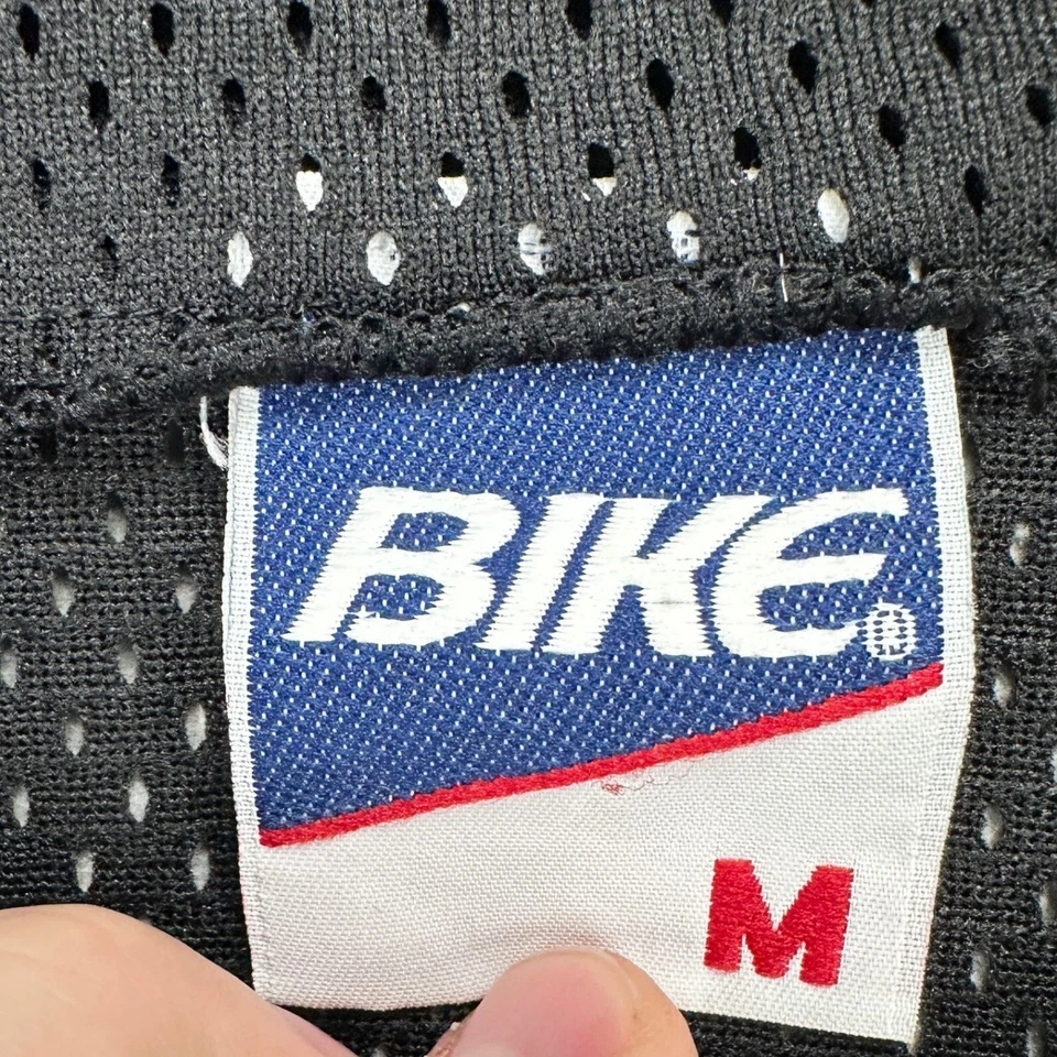 VINTAGE Chicago Bulls Men Baseball Jersey Shirt Medium Black Button Up Logo BIKE - Imagem 4 de 4