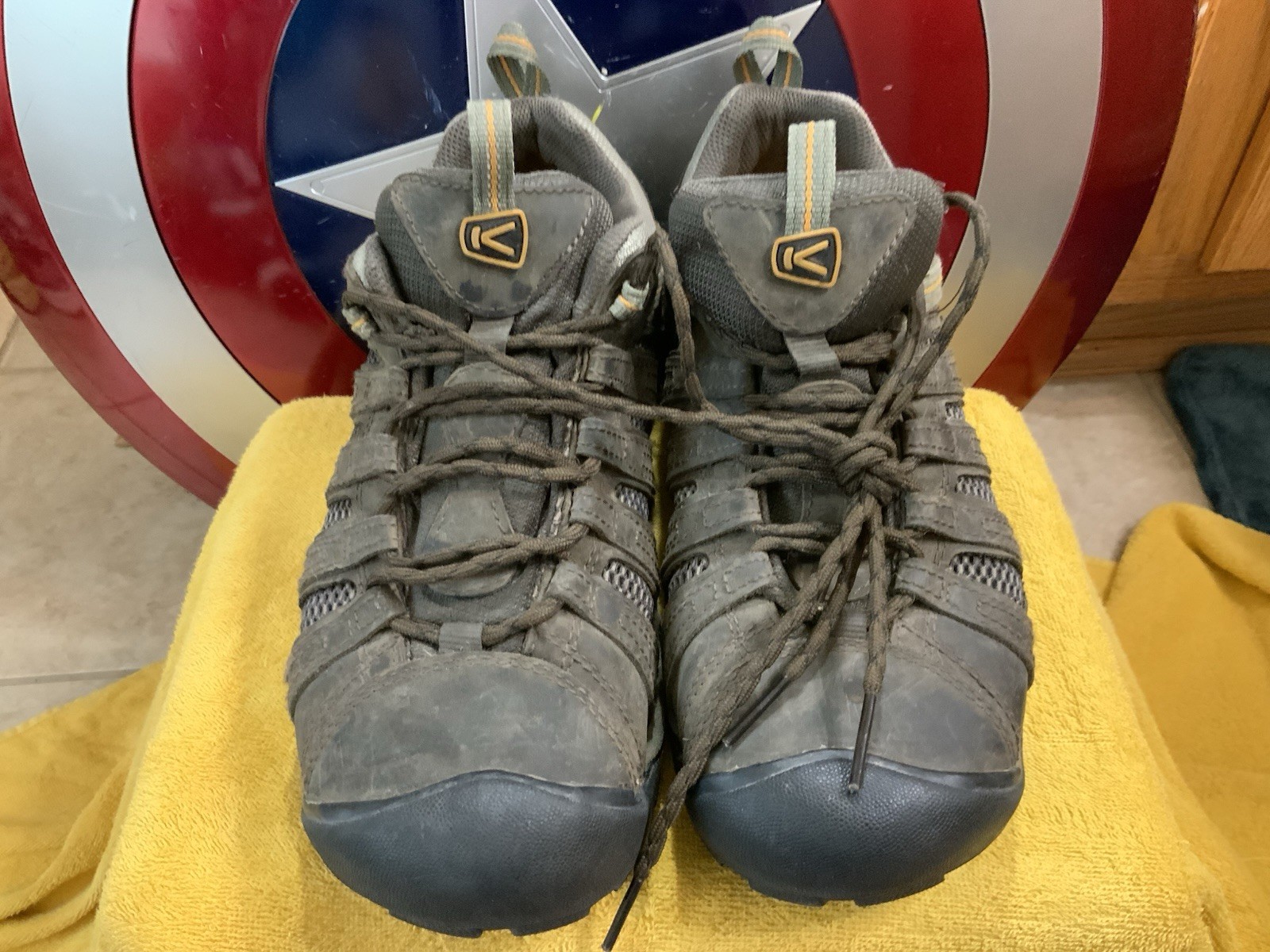 Scarpe da trekking KEEN da uomo Voyageur in pelle marrone 1002570 taglia 10 outdoor