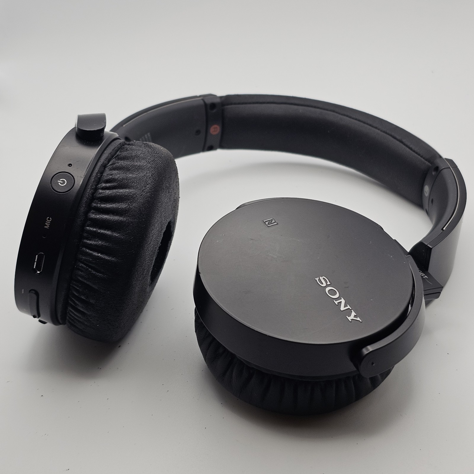 Sony MDR-XB650BT Extra Bass Bluetooth wireless headphones (black)