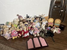 25 Muffy  Hoppy Lulu Vanderbear New  Used Accessories Outfits Mixed Lot 