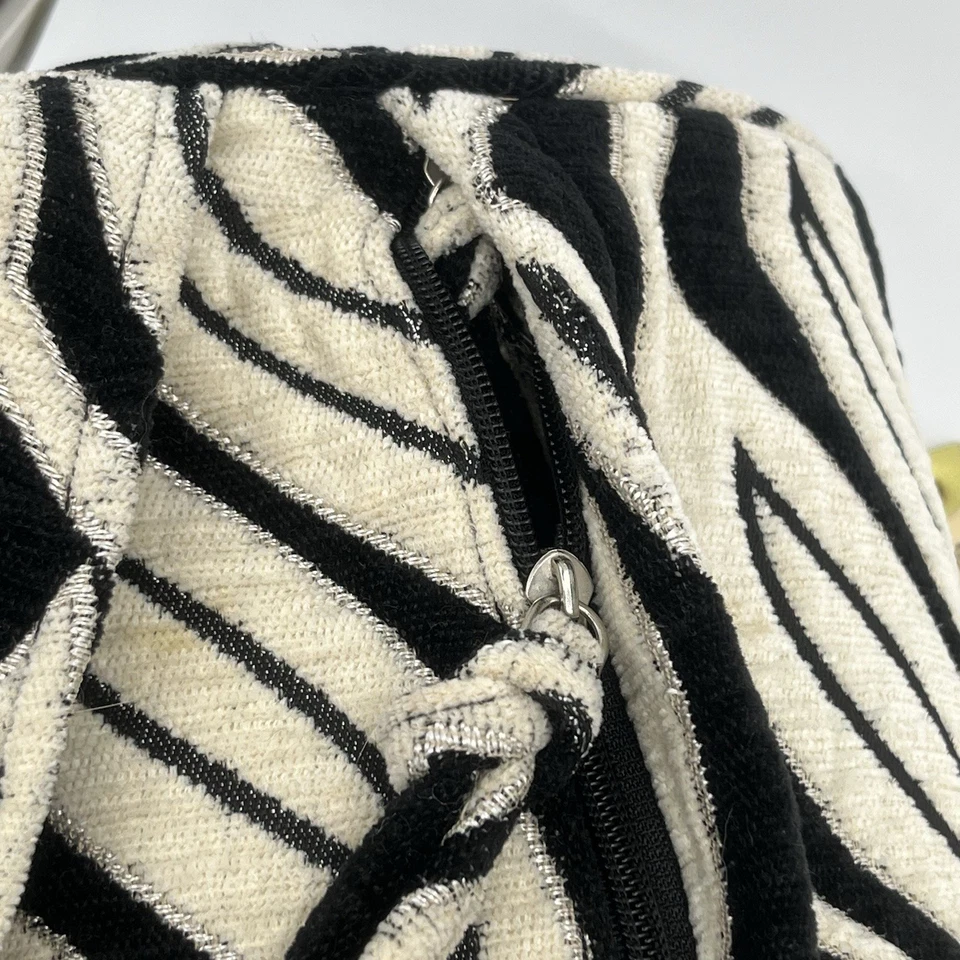 Bolsa Hugger Mugger Yoga Mat Batic preta bege padrão estofado alça de ombro - Imagem 4 de 4