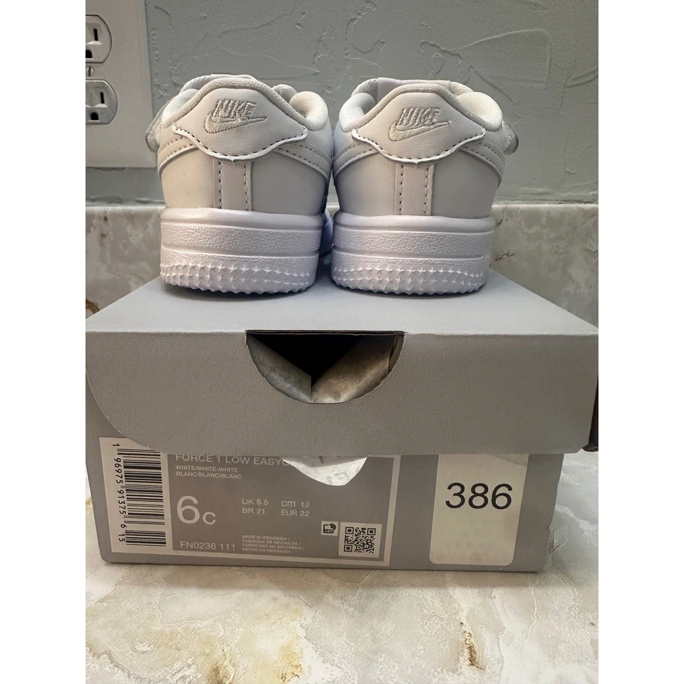 Niños Pequeños Nike Force 1 Bajo Fácil de Encargar Blanco Cuero Tenis Zapatos Talla 6c Foto 3 de 4