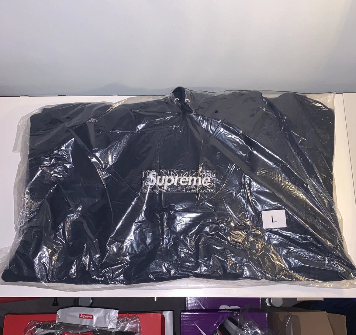 Sweat à capuche logo boîte Supreme Bandana marine FW19 grand
