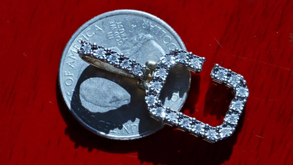 10k multi tone gold pendant 0.16ct natural diamond initial C' charm 2.89gr N3371 - Image 4 of 4